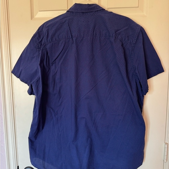 GAP Factory Men's Blue Short Sleeve Shirt - Picture 2 of 4